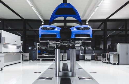 布加迪工厂仅20人，为何车价高至2000万？网友惊叹 泥地打桩机般的车间，看了才知便宜